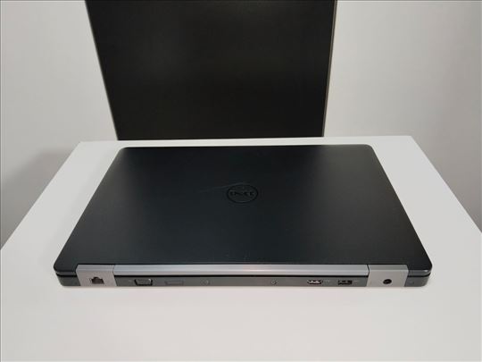 Dell E5570 Intel i7HQ 6gen 2graf 8gb SSd256 kam 15