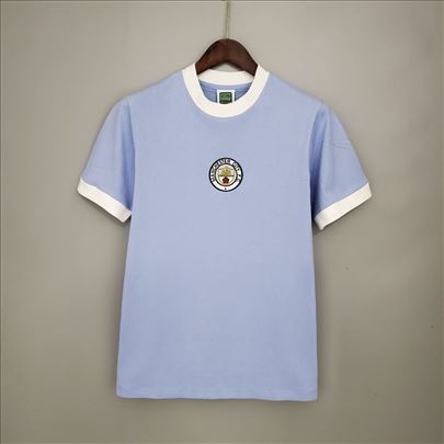 Manchester City 1972 domaci dres