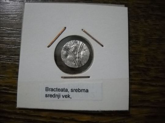 Bracteata srebrna kovanica, srednji vek