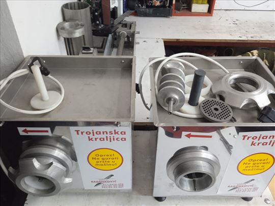 Mašina za mlevenje mesa nova+garancija