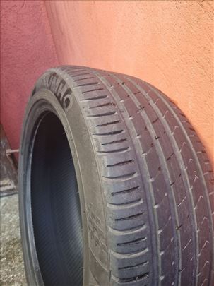 235 45 18 Kumho ecsta hs51