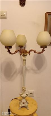 Stilska stona lampa
