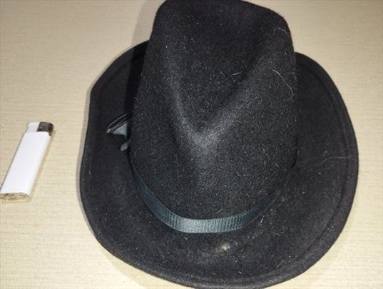 Lovački šešir crni 2