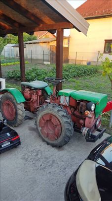Prodajem traktor i plug Toma Vinkovic 418