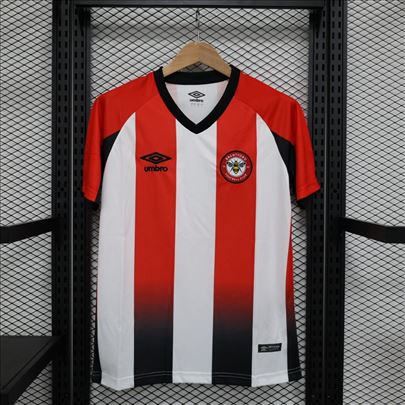 Brentford 2023/2024 domaci dres