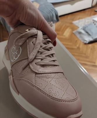 Guess patike br. 40