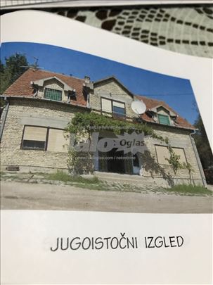 Kuća sa zemljištem,pomoćnim objektima i ciglanom 