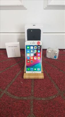 Iphone 8 silver garancija