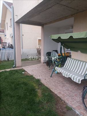 Komforan dvoiposoban stan sa dvorištem ID#1018