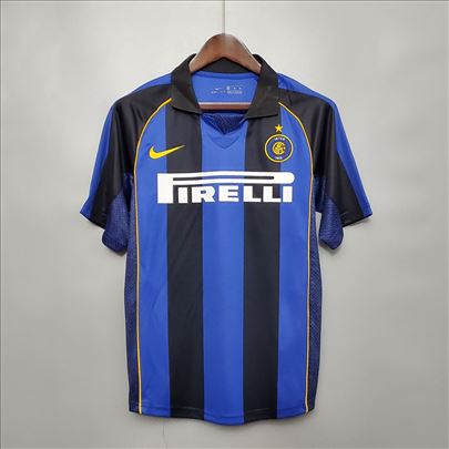 Inter 2001/2002 domaci dres