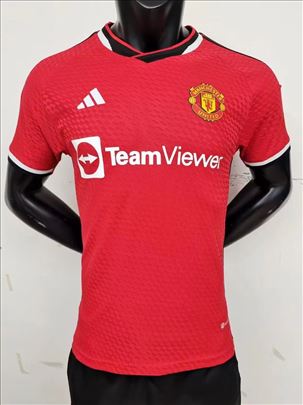 Manchester United 2023/2024 domaći dres