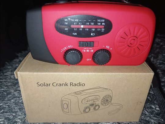 Solarni fm radio sa Led lampom 2000mAh baterija
