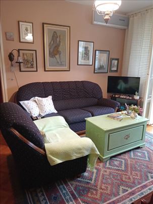 Zemun Kap.Radiča Petrovića, dvosoban,namešten stan