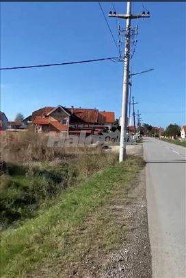 Plac Surčin ulaz u Petrovcic 60m front 3630m2