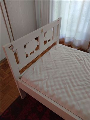 Decji krevet i dusek Ikea