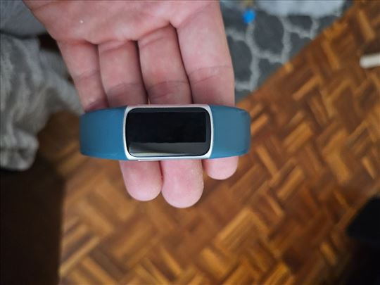 Fitbit Charge 5