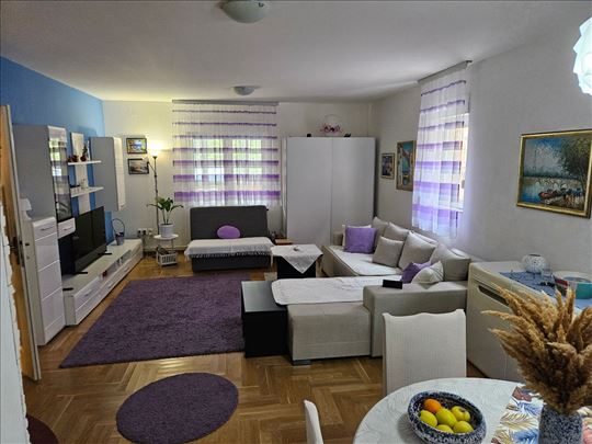 Ledine, 132 m2, 5-soban, dva stana, PR