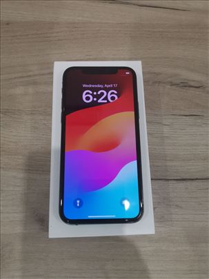 Iphone 11 pro space grey nekoristen garancija