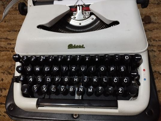 Pisaća mašina Biser , retro , bela , odlicna , nov