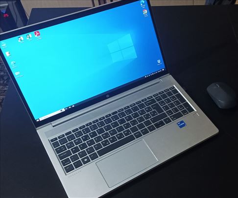 Laptop HP 450 G8 ( i5 , 8 GB RAM , 512 GB NVMe ) 