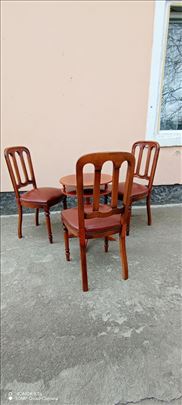 Prelep stilski set 3 stolice i klub stolcic 