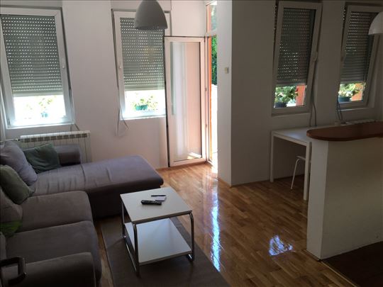 Nice, comfortable, furnished apartment in Vračar 