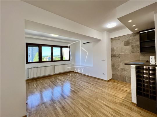 Hala Pionir, lux duplex 88m2 ID#10655