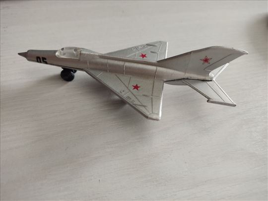 Borbeni metalni avion, MIG-21, M1-120, 