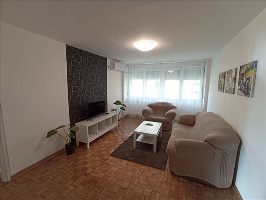 Blok 29, renoviran, funkcionalan, ID 22555