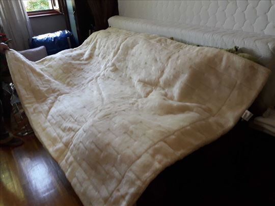Prodajem novo vuneno ćebe “Bajka”, 100% vuna