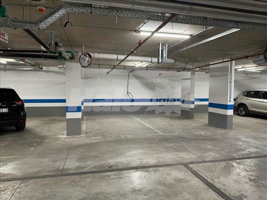 Garazno mesto, Dorcol Centar, Cara Dusana