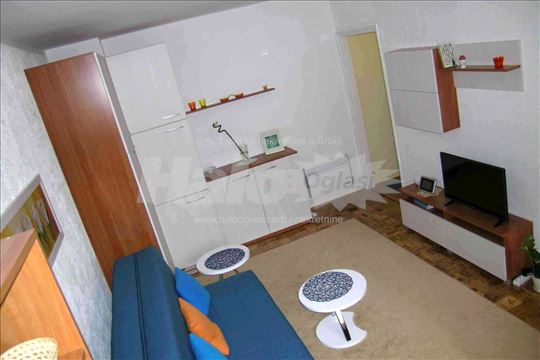 Jednosoban, funkcionalan,odlična lokacija