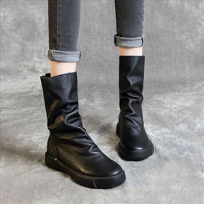 Nove crne kožne čizme 37.5