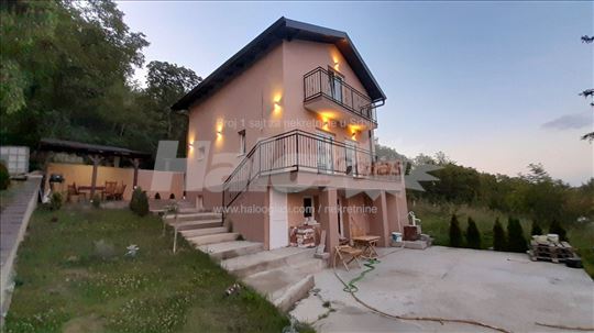 Sremska kamenica Mala kamenica nova kuca