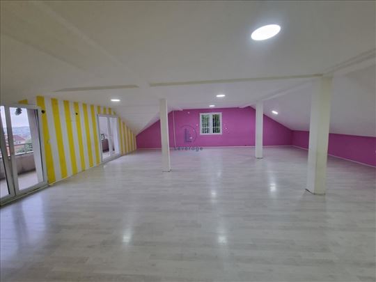 Poslovni prostor, Medaković padina, 520 m2