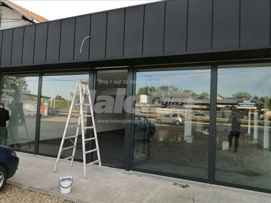Izdajem Lokal - Zrenjaninski put 5 - 180m2