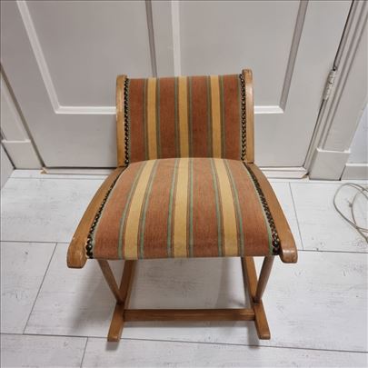 Vintidž stolica- ljuljaska za noge 
