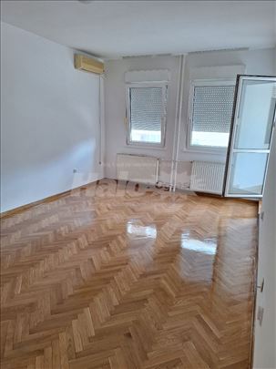 Zorana Đinđića 45A, drugi sprat, 48kvadrata