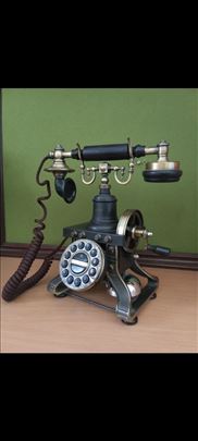 Stari telefon 