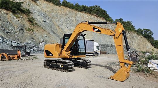 Bager Caterpillar 307D 4041 radnih sati(na ime kup