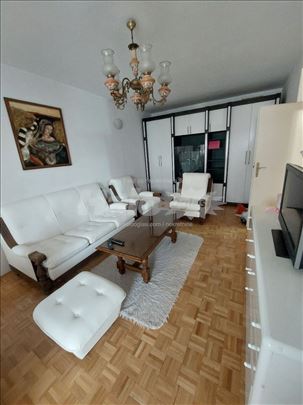 N.Bgd, blok 45, renoviran, svetao, komforan   