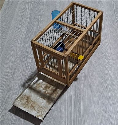 Ocuvani kavez za ptice mini verzija.