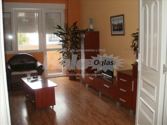 Zemun, Glavna, Madlenijanum, lux