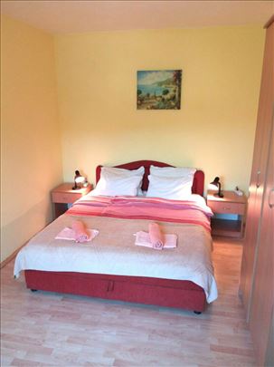 Herceg Novi, apartmani na Toploj povoljno