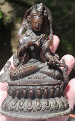 I buy old Buddhas and similar objects