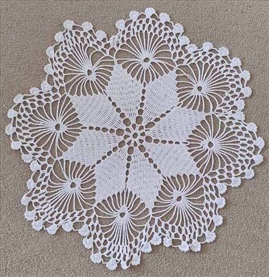 Heklani milje prečnika 29 cm ručni rad