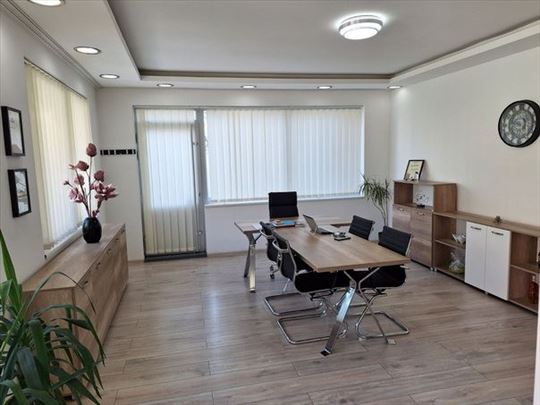 Moderan kancelarijski prostor na Senjaku, ID 3306