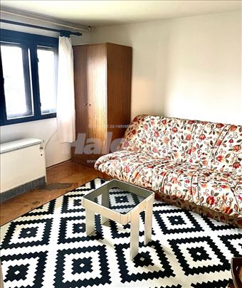 Garsonjera na Voždovcu sa pogledom na dvorište