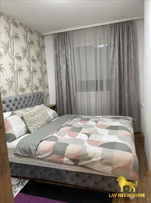 Lux nov stan nedaleko od centra grada