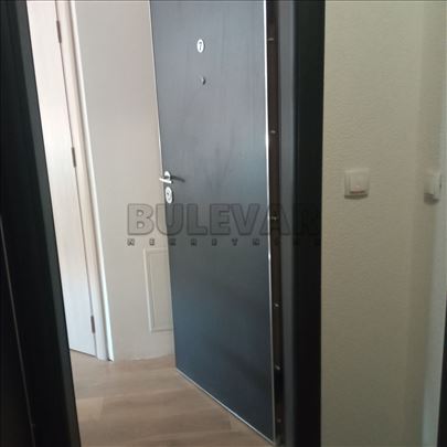 Izdavanje, garsonjera 20m2 – novogradnja, u Erdogl